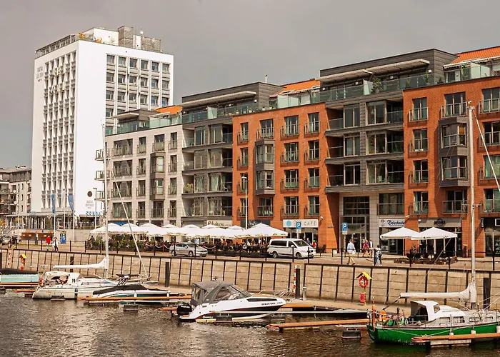 Exclusive Marina Apartment